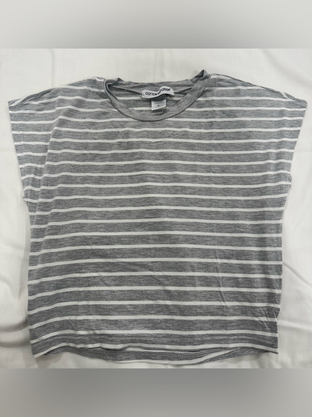 Cotton Emporium Women's Gray & White Striped Crewneck Crop Tee
